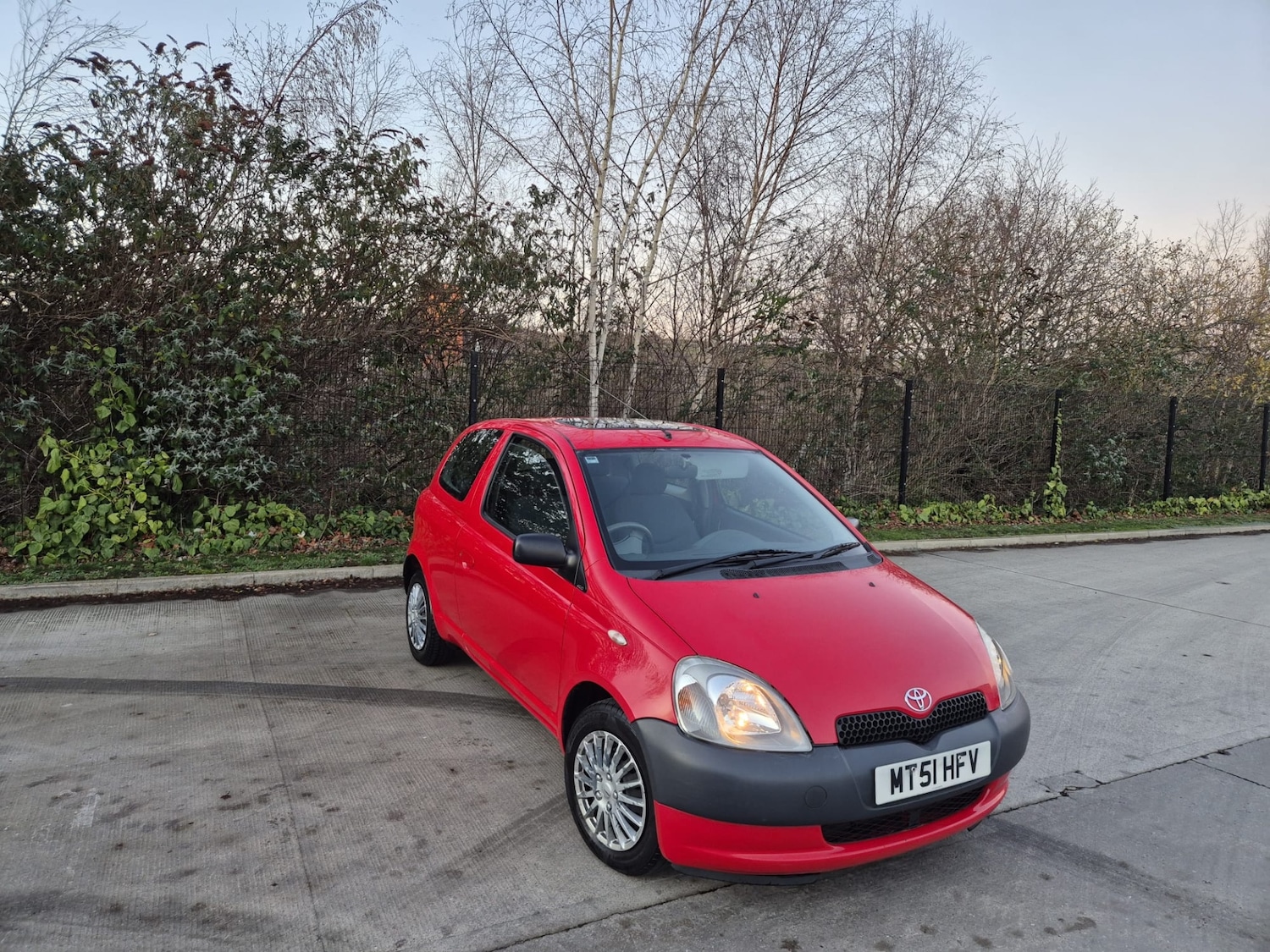 Used Toyota Yaris 2001 for sale - 77013209: Photo 2