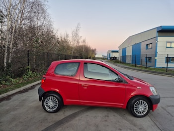 Used Toyota Yaris 2001 for sale - 77013209: Photo