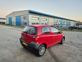 Used Toyota Yaris 2001 for sale - 77013209: Photo