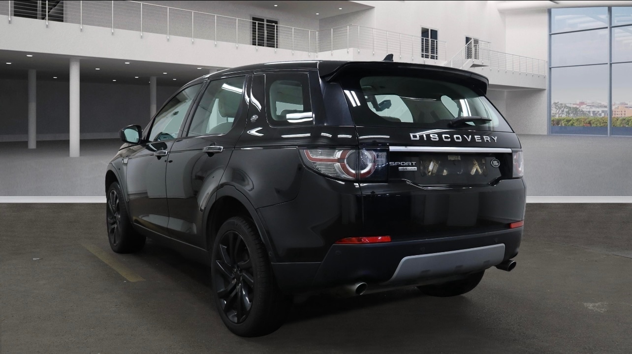 Used Land Rover Discovery Sport 2015 for sale - 77406383: Photo 3