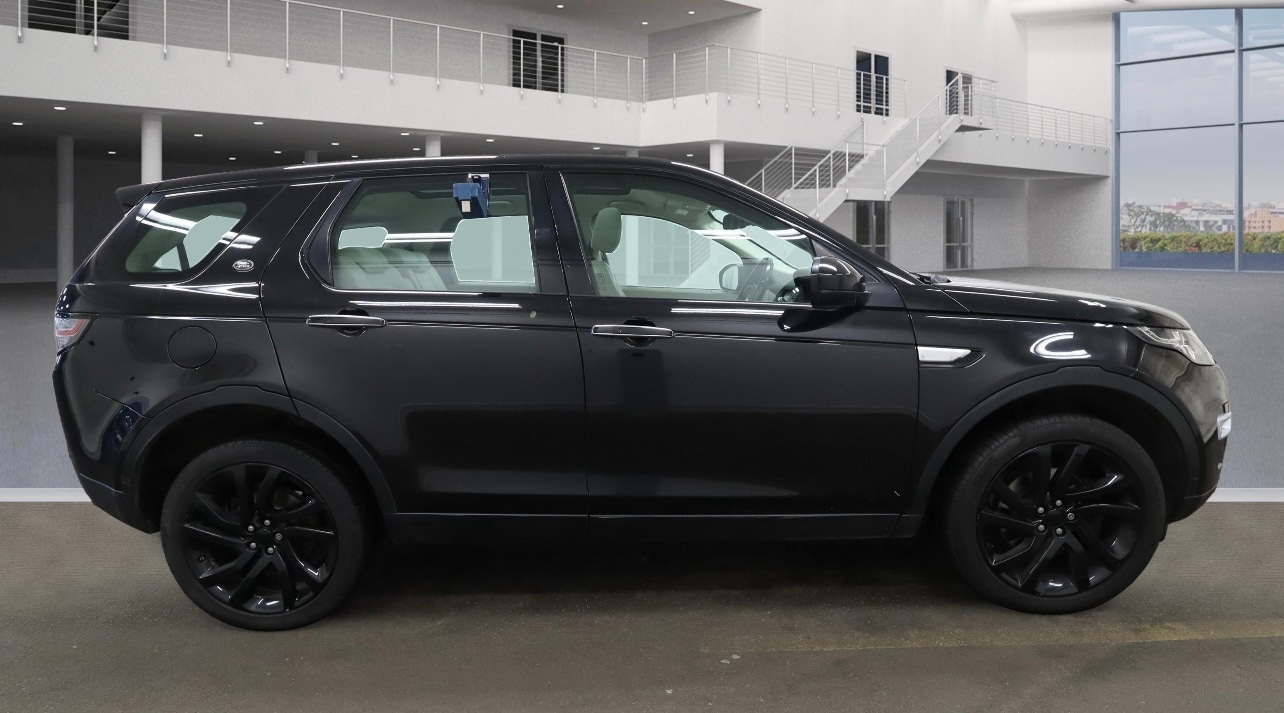 Used Land Rover Discovery Sport 2015 for sale - 77406383: Photo 5