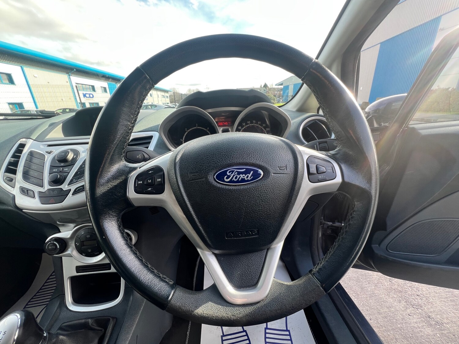 Used Ford Fiesta 2010 for sale - 77394986: Photo 12