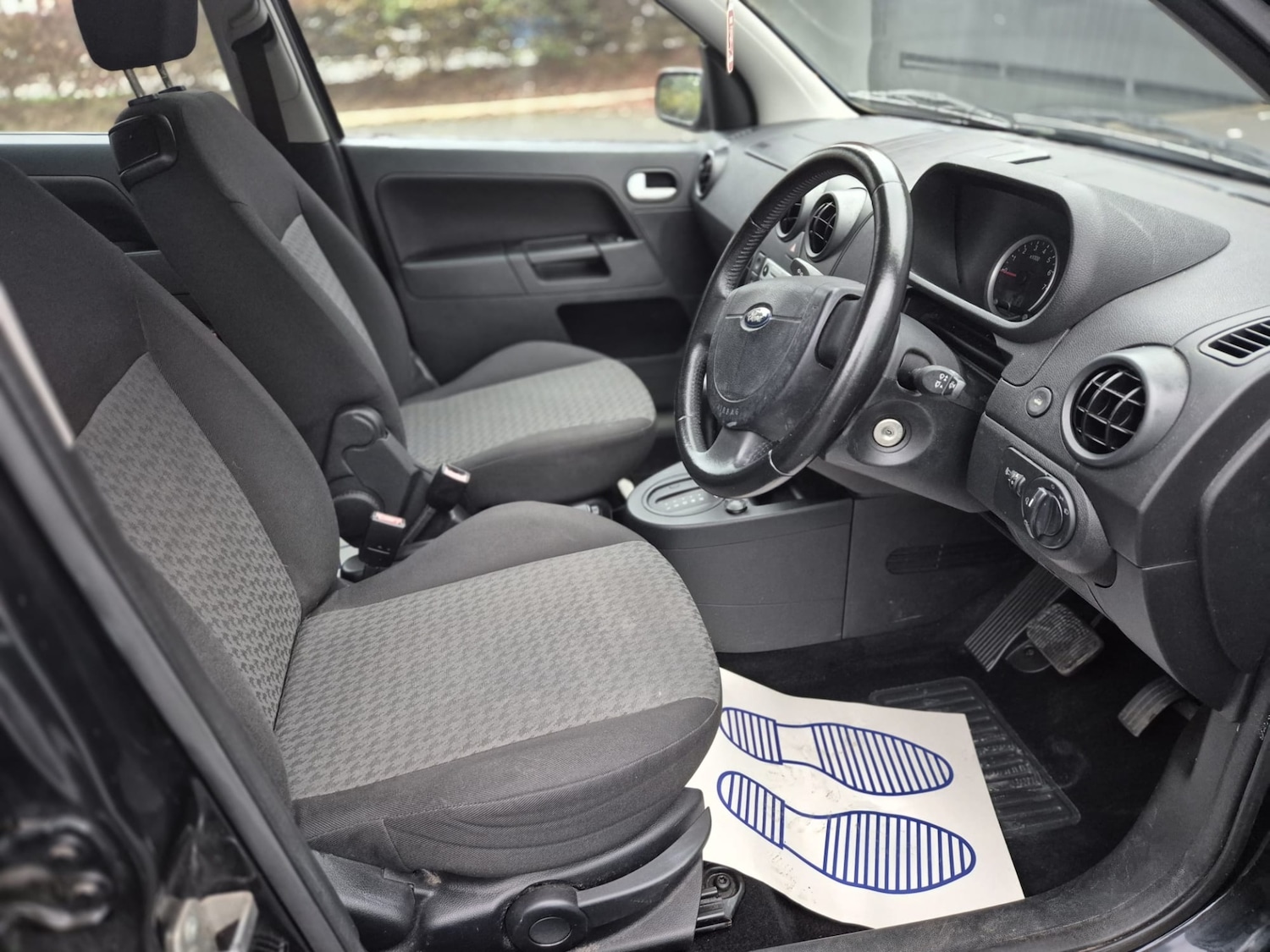 Used Ford Fusion 2004 for sale - 76243273: Photo 12