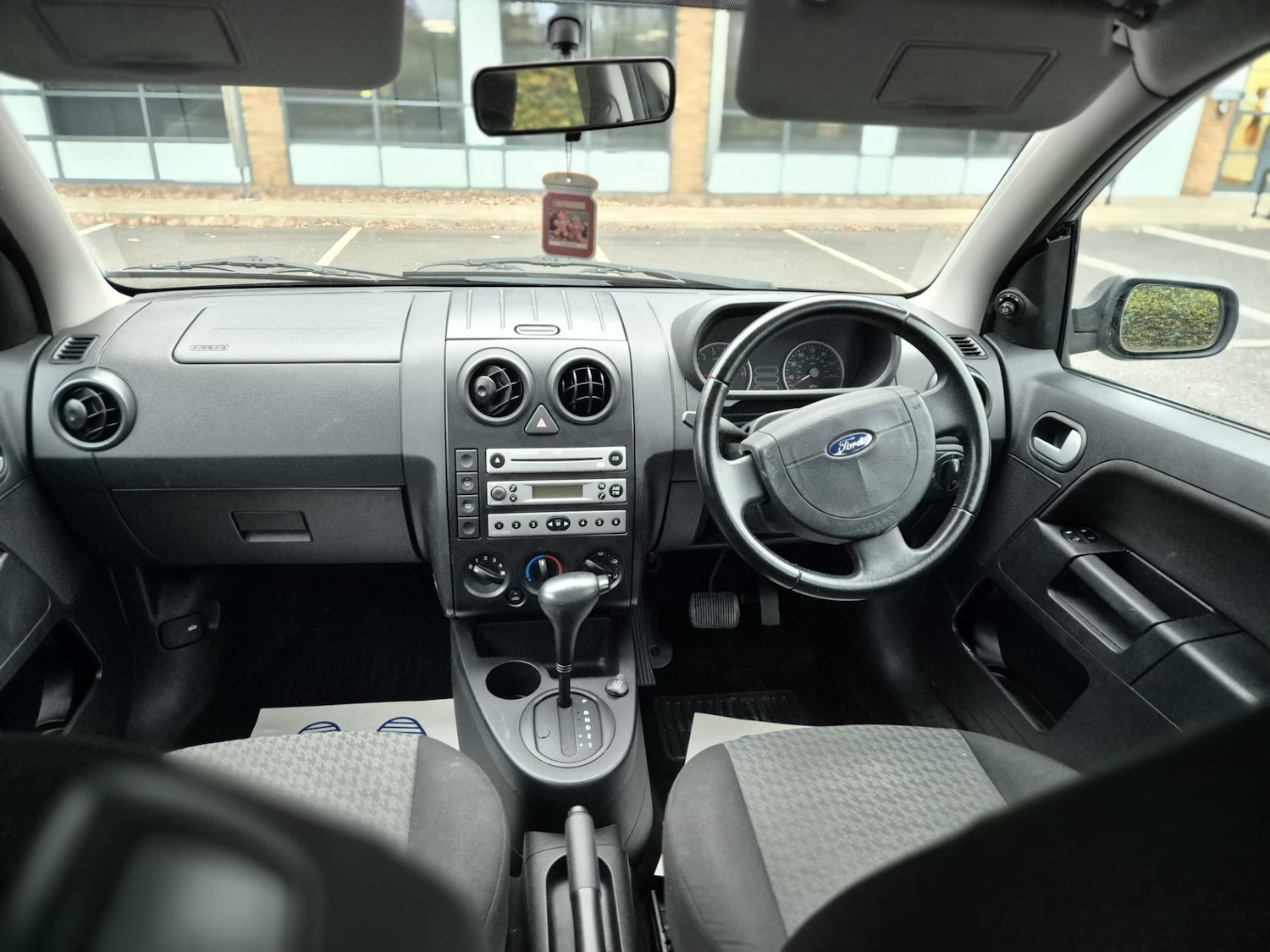 Used Ford Fusion 2004 for sale - 76243273: Photo 13