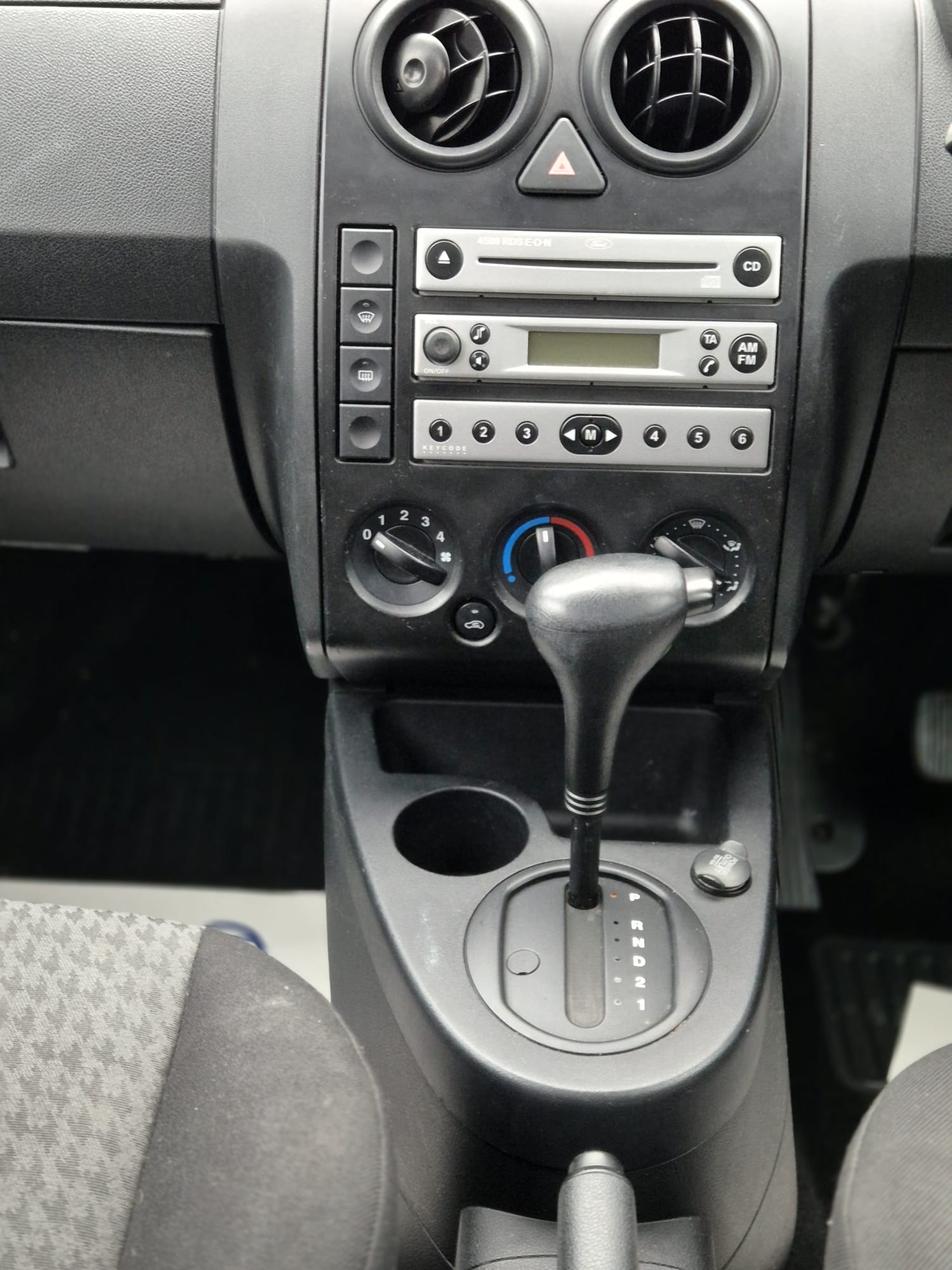 Used Ford Fusion 2004 for sale - 76243273: Photo 15