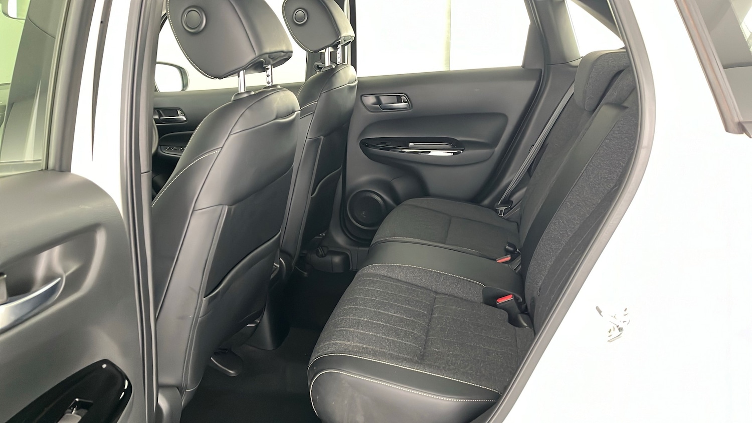 2020 Honda Jazz HONDA Jazz 1.5 h i-MMD SR Hatchback 5dr Petrol Hybrid eCVT Euro - Picture 12 of 24