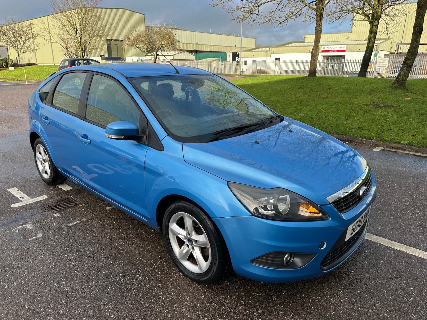 Used Ford Focus 2010 for sale - 76853495: Photo 2