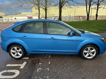 Used Ford Focus 2010 for sale - 76853495: Photo