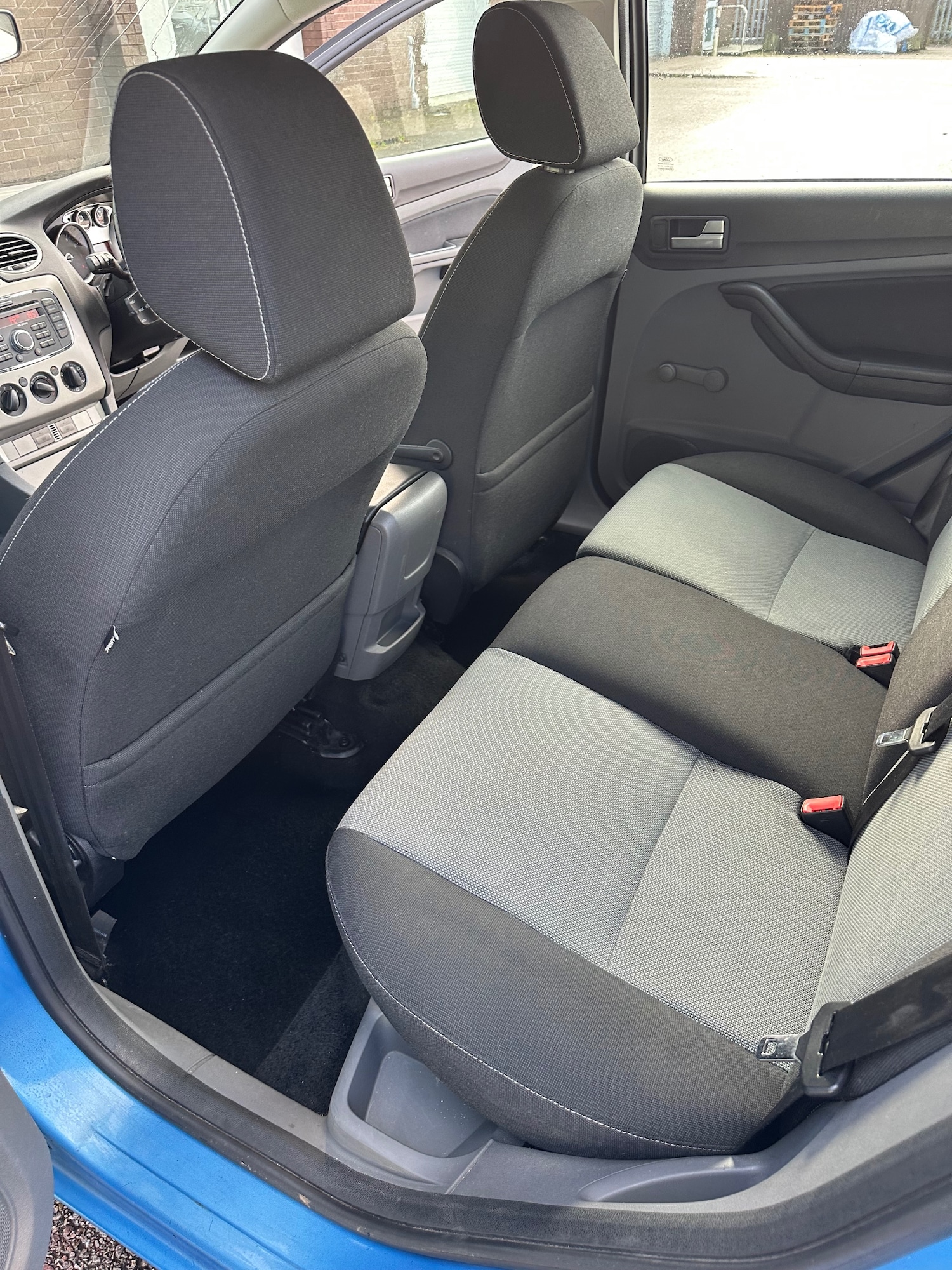 Used Ford Focus 2010 for sale - 76853495: Photo 8