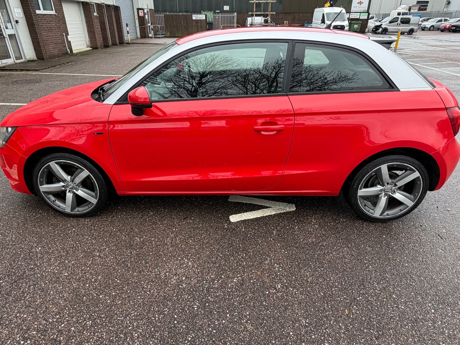 Used Audi A1 2011 for sale - 77636490: Photo 6