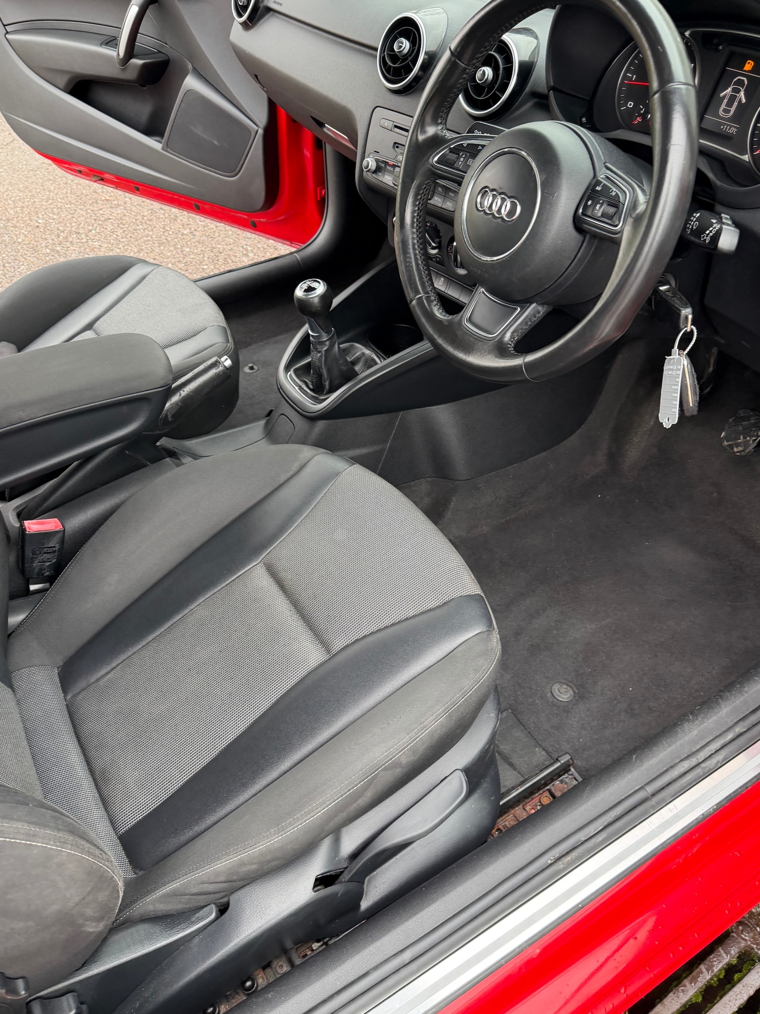 Used Audi A1 2011 for sale - 77636490: Photo 9