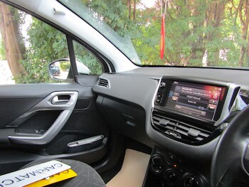 Used Peugeot 2008 2017 for sale - 79309334: Photo