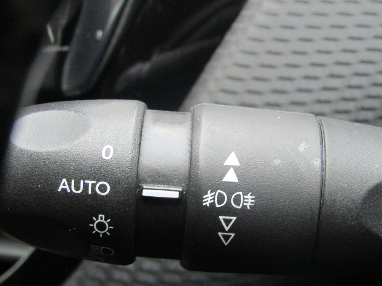Used Peugeot 2008 2016 for sale - 76220525: Photo 22