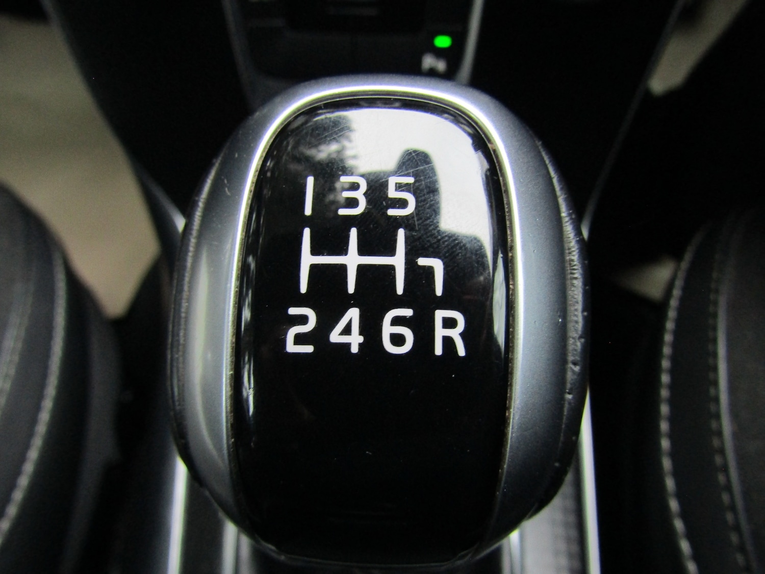 Used Volvo V40 2018 for sale - 76957447: Photo 15