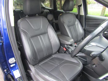 Used Ford Kuga 2015 for sale - 77417242: Photo