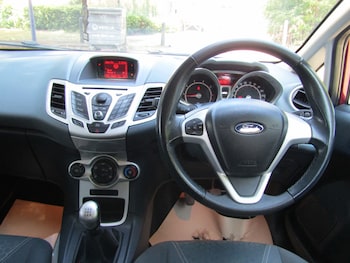 Used Ford Fiesta 2010 for sale - 79232201: Photo