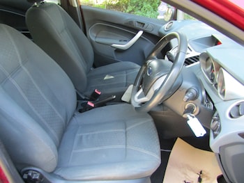 Used Ford Fiesta 2010 for sale - 79232201: Photo