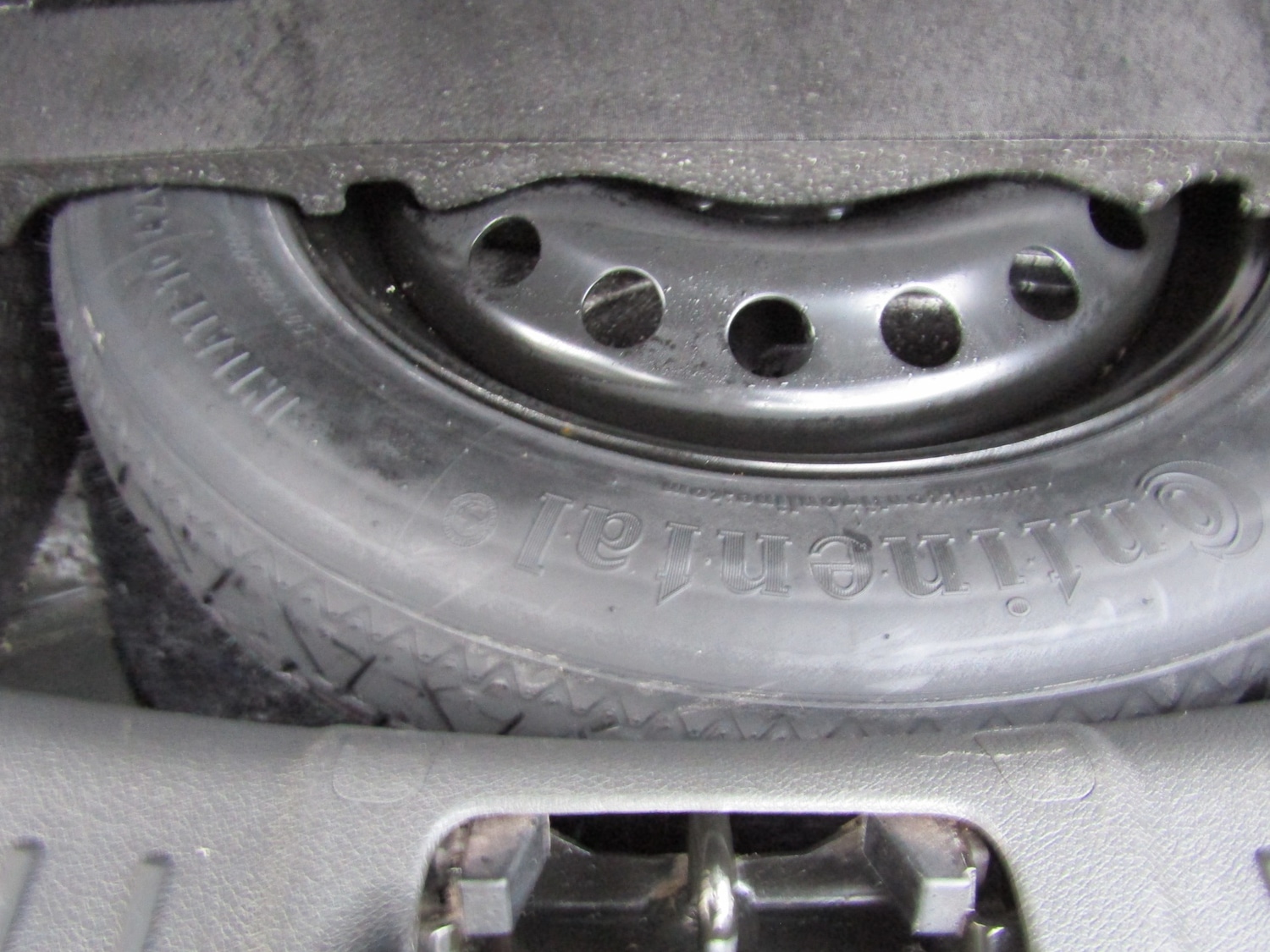 Used Ford Kuga 2011 for sale - 77258149: Photo 27