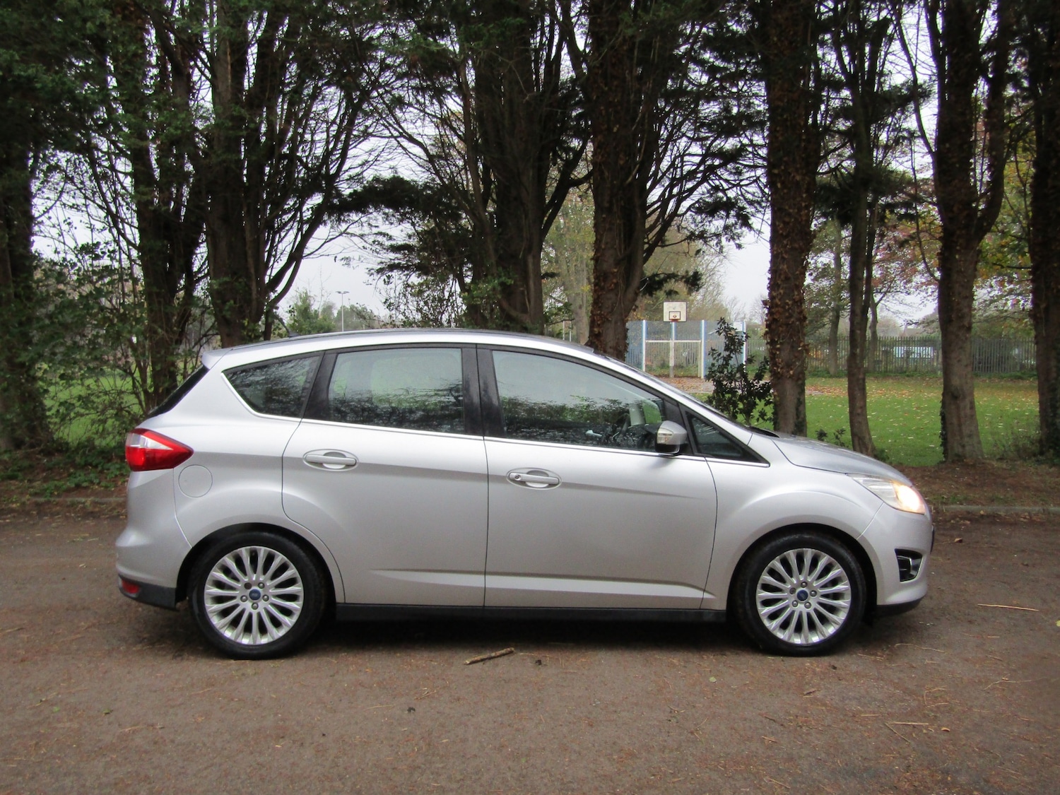 Used Ford C-Max 2013 for sale - 76531255: Photo 5