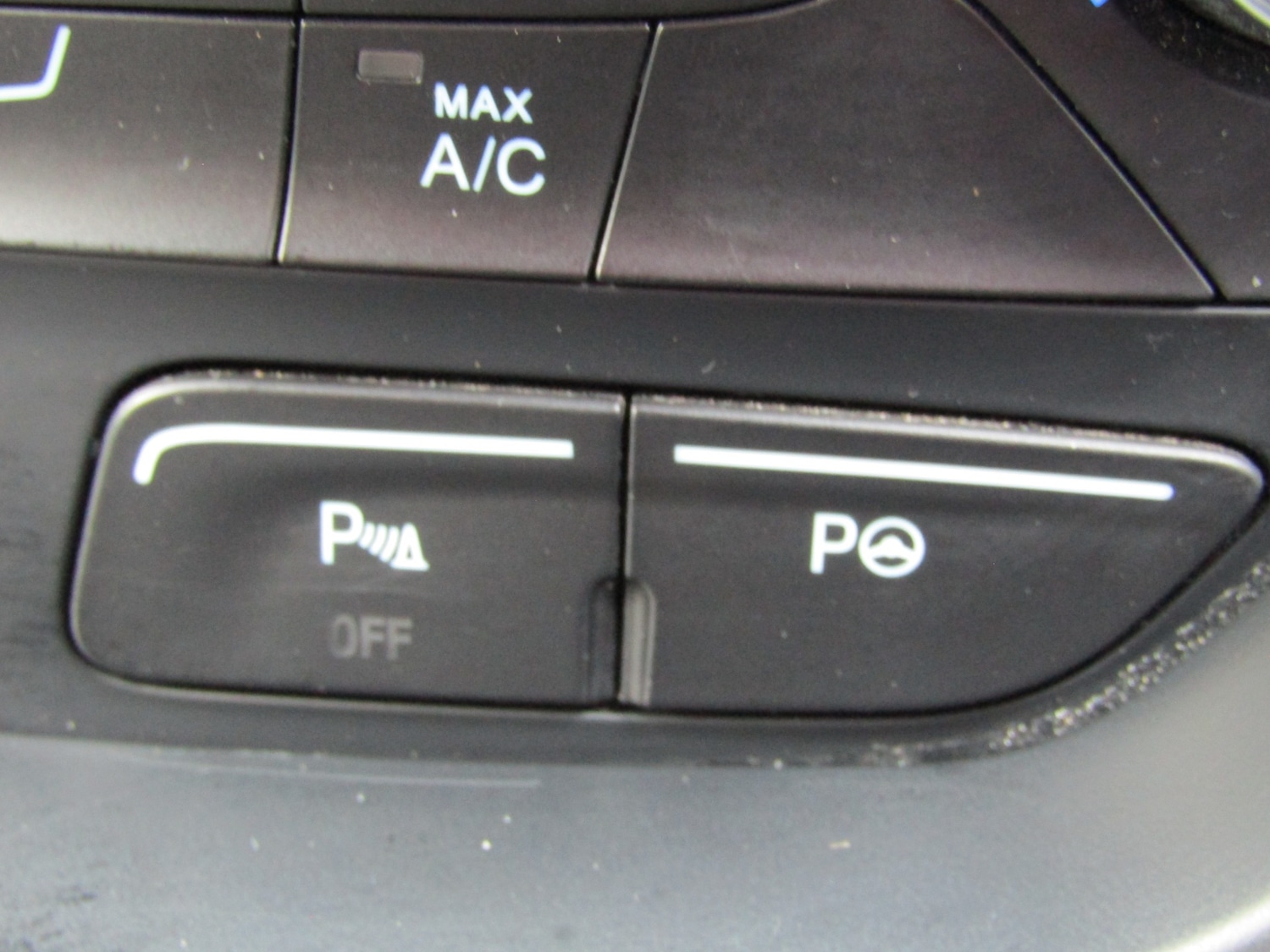 Used Ford Kuga 2017 for sale - 77983643: Photo 32