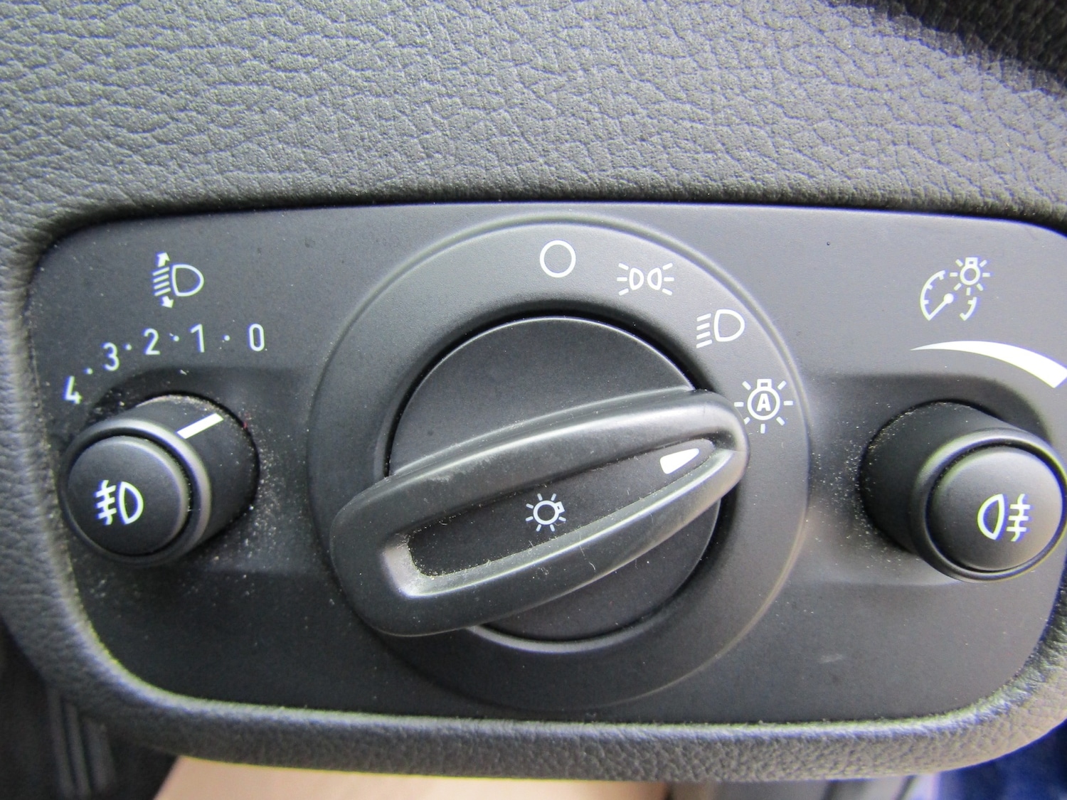 Used Ford Kuga 2017 for sale - 77983643: Photo 45