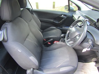 Used Peugeot 208 2012 for sale - 75673898: Photo