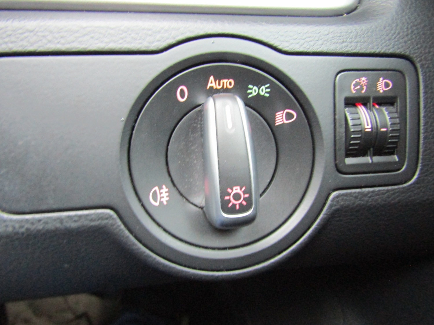 Used Volkswagen Passat 2014 for sale - 76707488: Photo 31