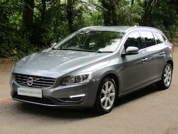 Used Volvo V60 2015 for sale - 78540934: Photo