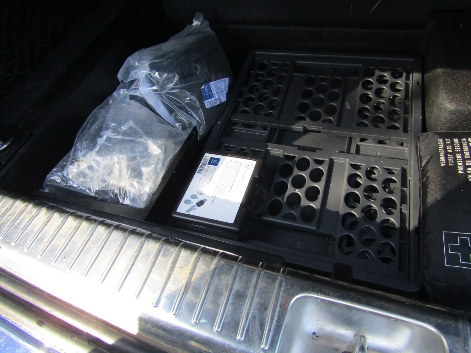 Used Mercedes-Benz C Class 2015 for sale - 77665113: Photo 42