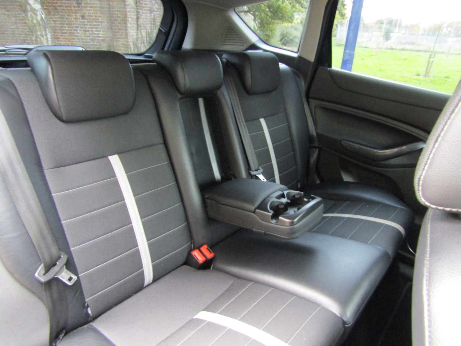 Used Ford Kuga 2011 for sale - 76422136: Photo 16