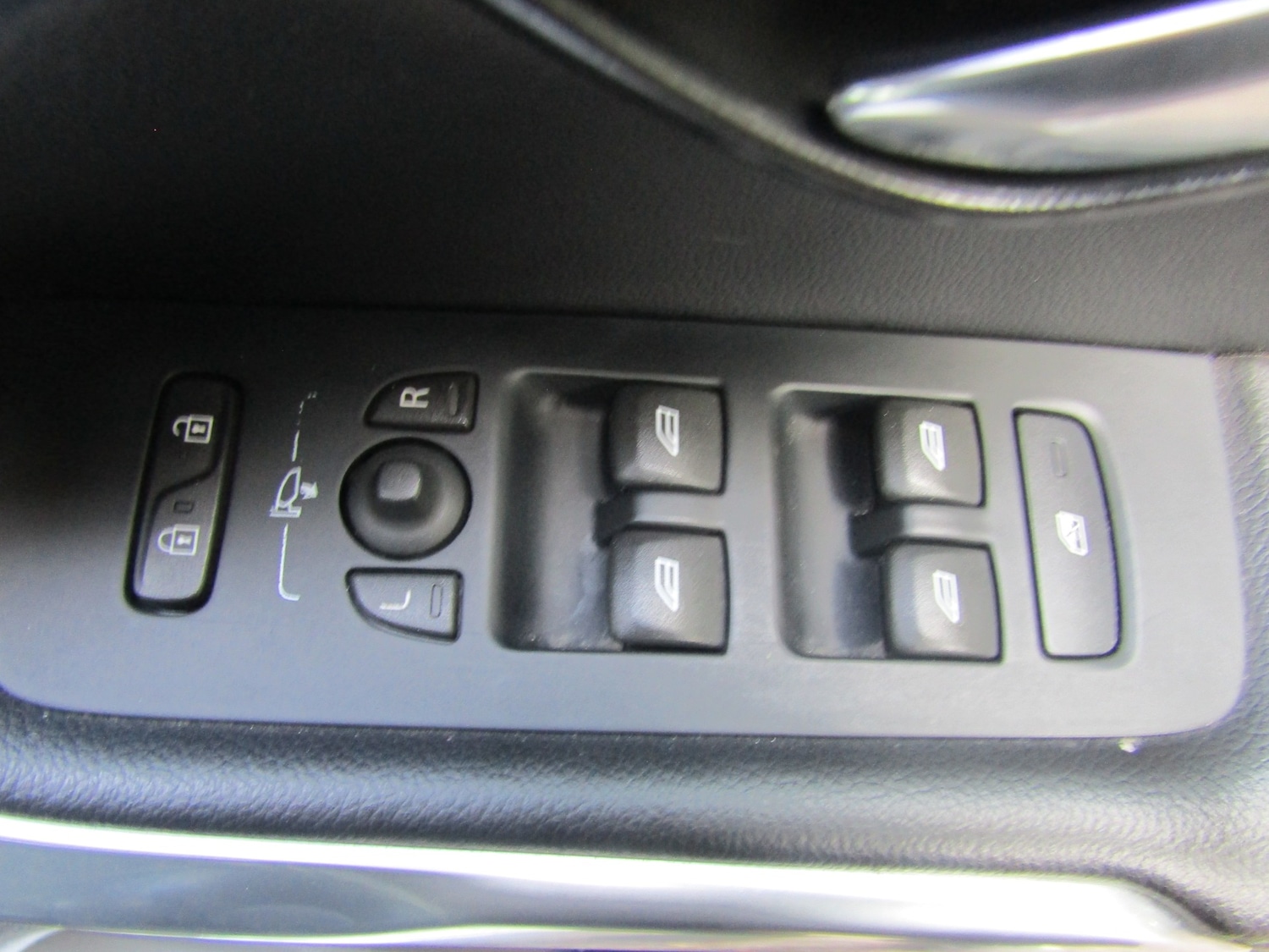 Used Volvo V40 2016 for sale - 75984504: Photo 16