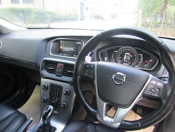Used Volvo V40 2016 for sale - 75984504: Photo 4
