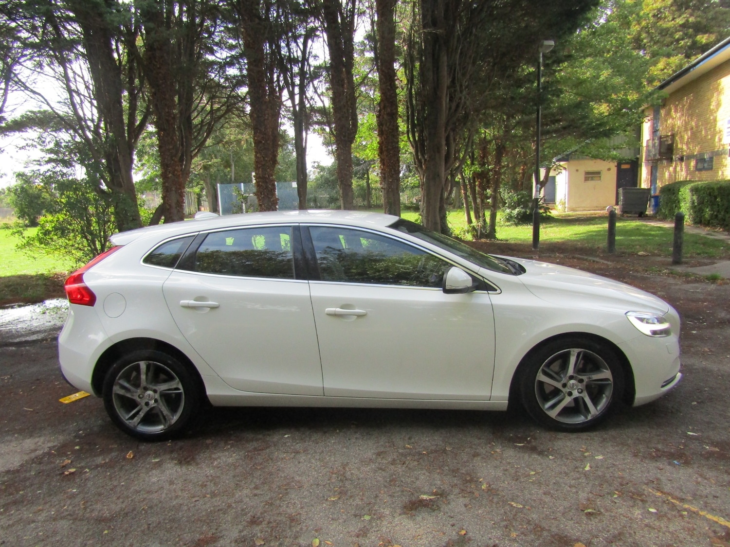 Used Volvo V40 2016 for sale - 75984504: Photo 7
