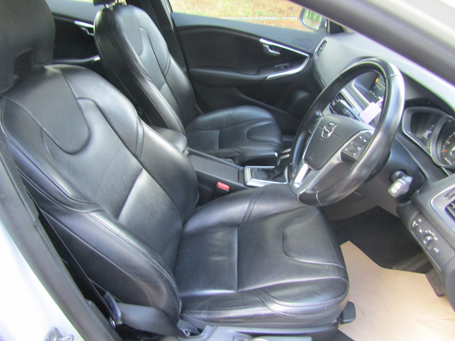Used Volvo V40 2016 for sale - 75984504: Photo 8