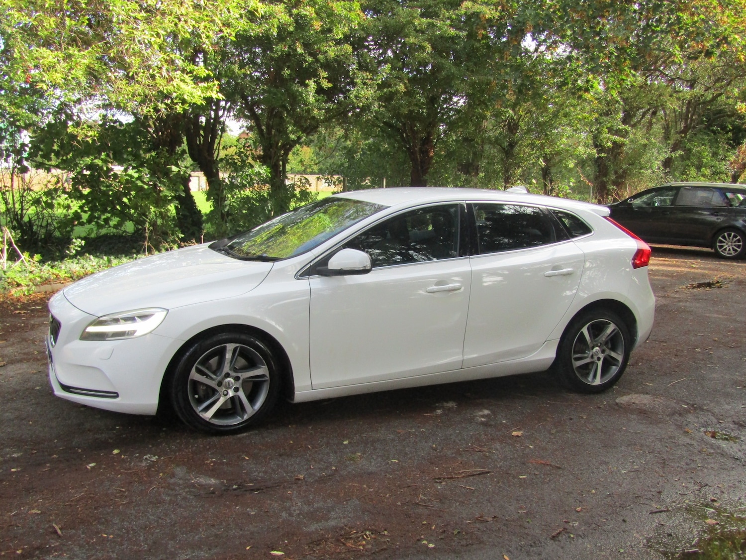 Used Volvo V40 2016 for sale - 75984504: Photo 9