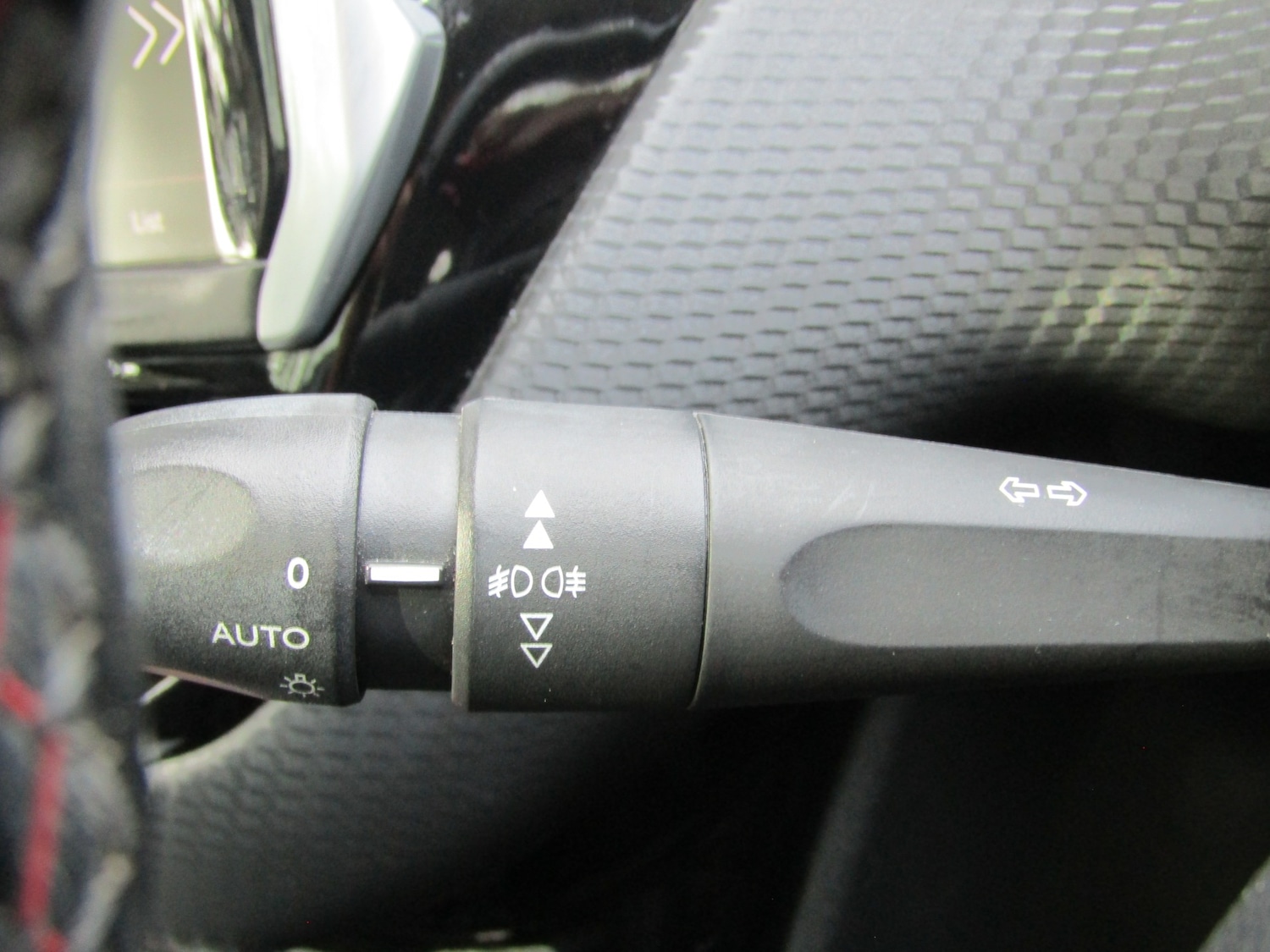 Used Peugeot 2008 2017 for sale - 77917551: Photo 22