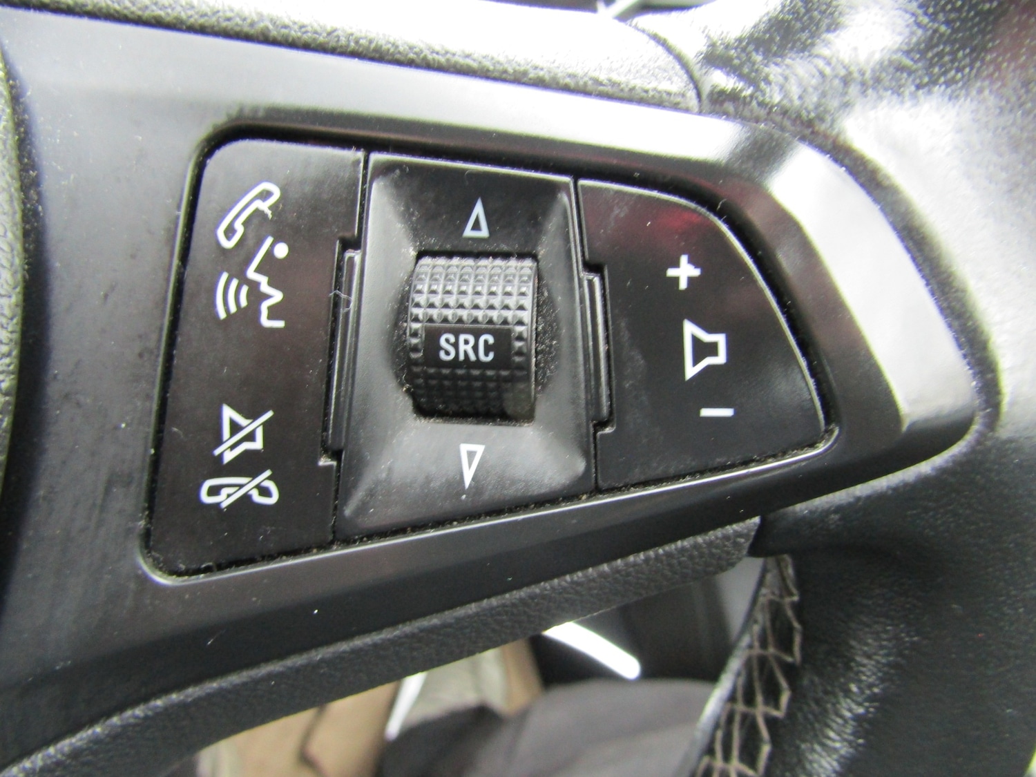 Used Vauxhall Astra 2016 for sale - 77983603: Photo 40