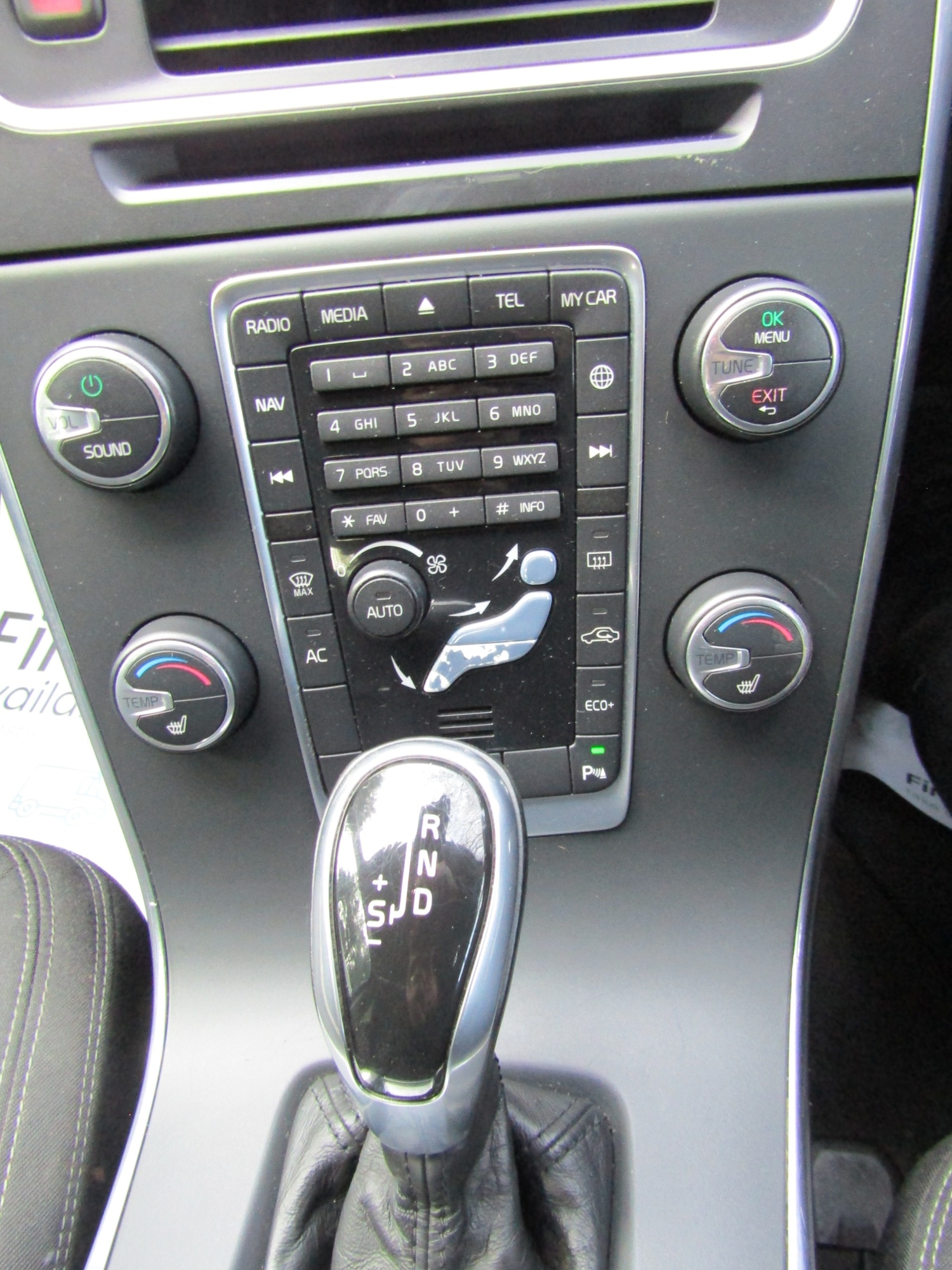 Used Volvo V60 2014 for sale - 76393454: Photo 19