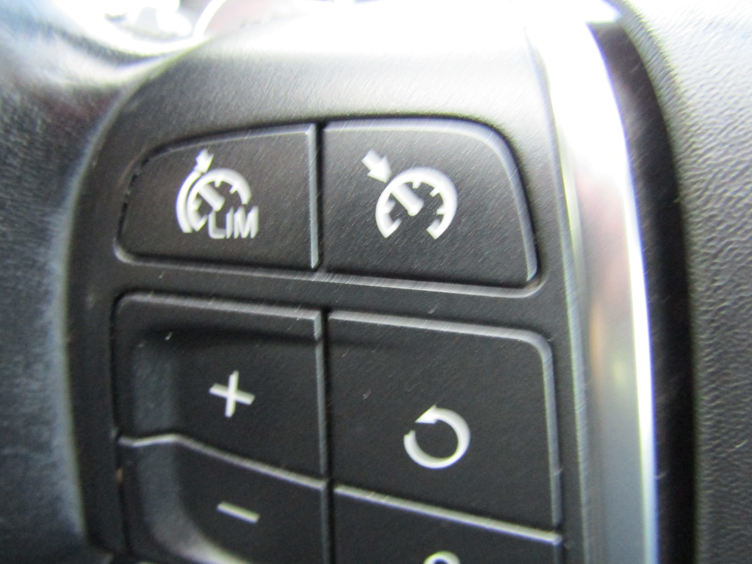 Used Volvo V60 2014 for sale - 76393454: Photo 24