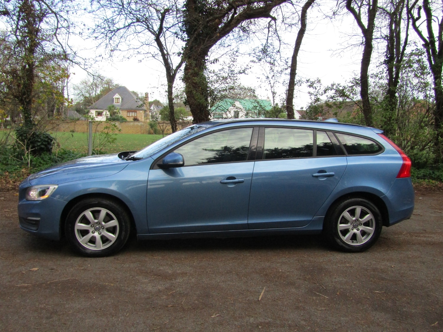 Used Volvo V60 2014 for sale - 76393454: Photo 5