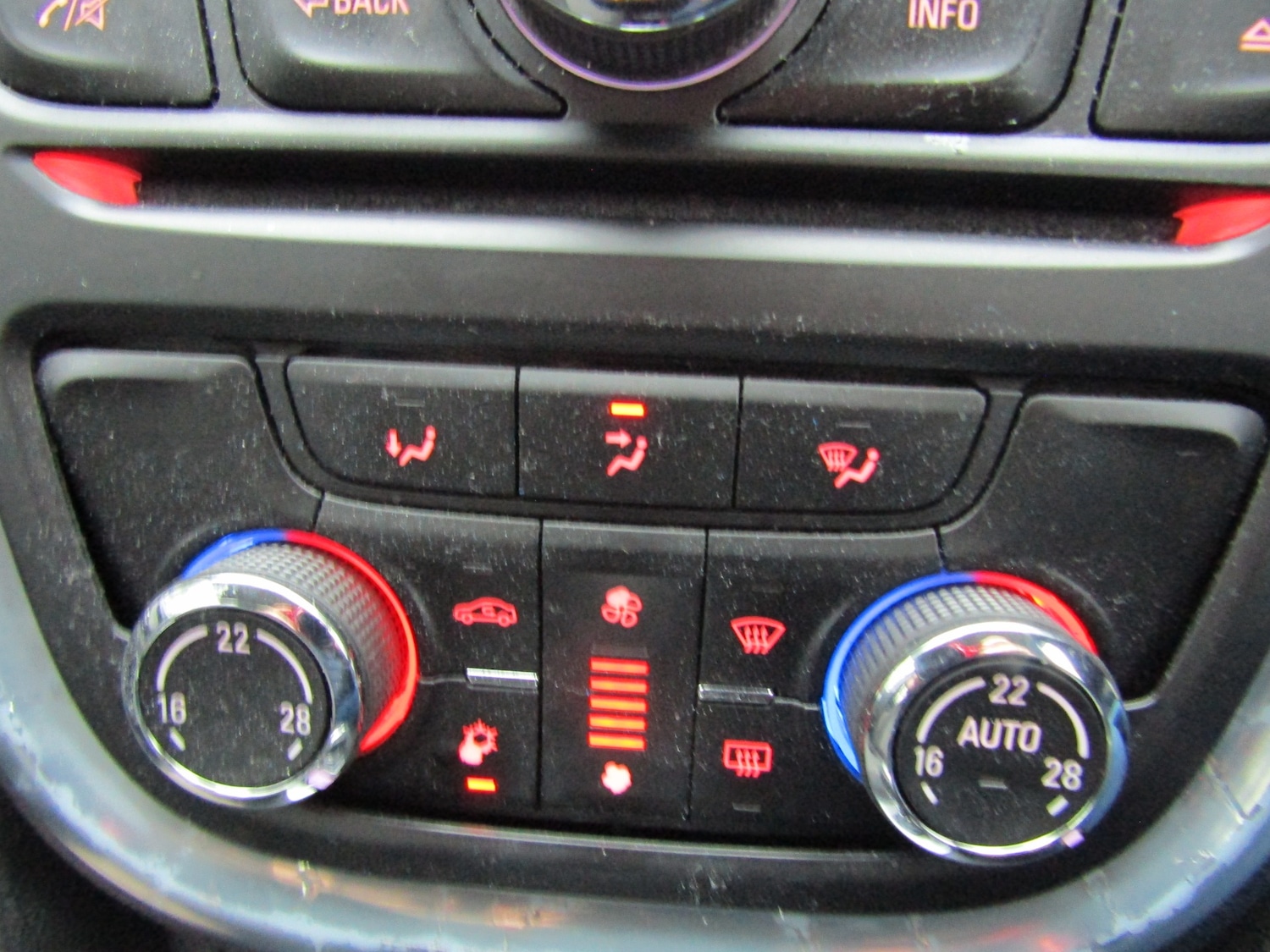 Used Vauxhall Mokka 2013 for sale - 76311082: Photo 27