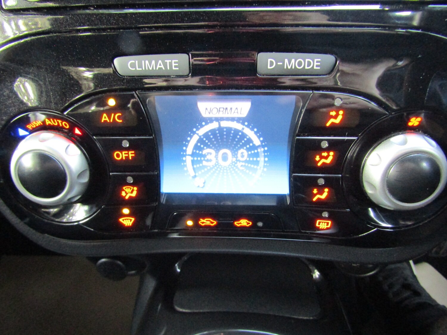 Used Nissan Juke 2015 for sale - 76878158: Photo 13