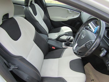 Used Volvo V40 2013 for sale - 79260610: Photo
