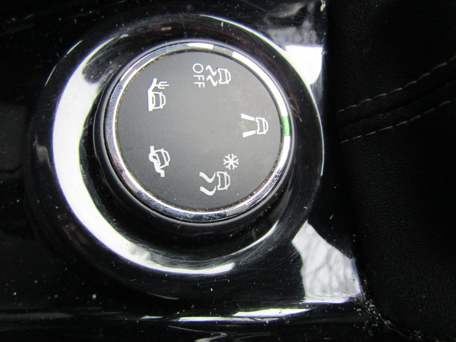 Used Peugeot 2008 2014 for sale - 77873392: Photo 14