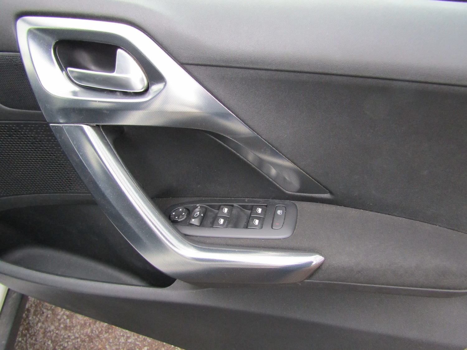 Used Peugeot 2008 2014 for sale - 77873392: Photo 25