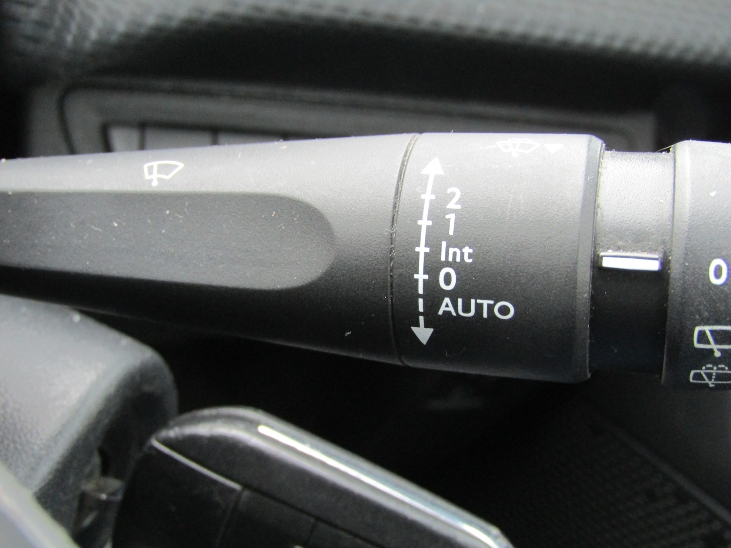 Used Peugeot 2008 2014 for sale - 77873392: Photo 28