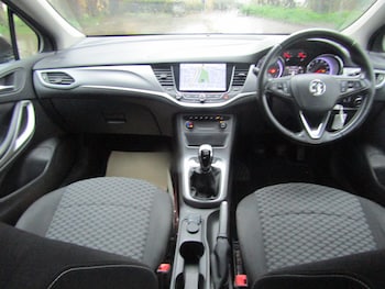 Used Vauxhall Astra 2017 for sale - 77261206: Photo