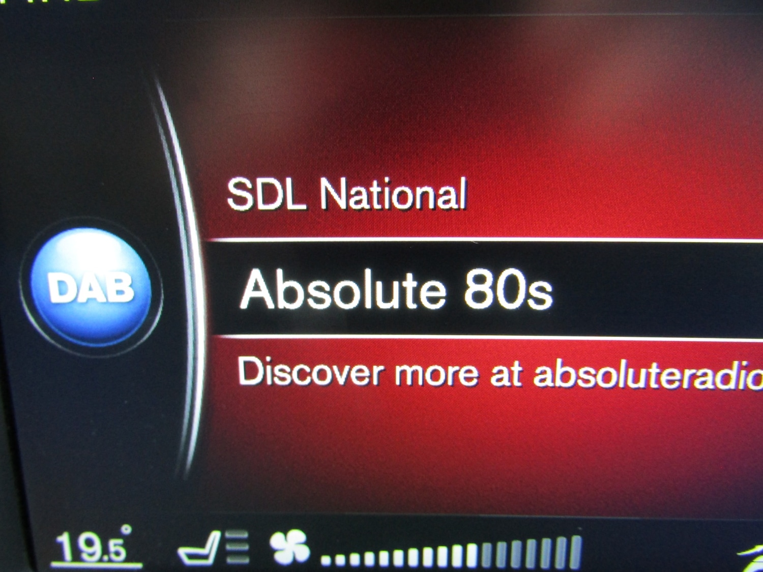 Used Volvo V40 2014 for sale - 77198095: Photo 23