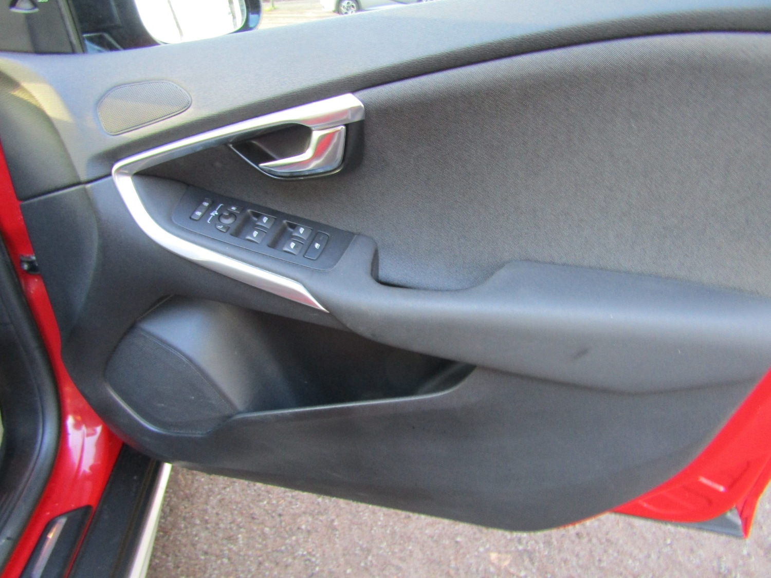 Used Volvo V40 2014 for sale - 77198095: Photo 25