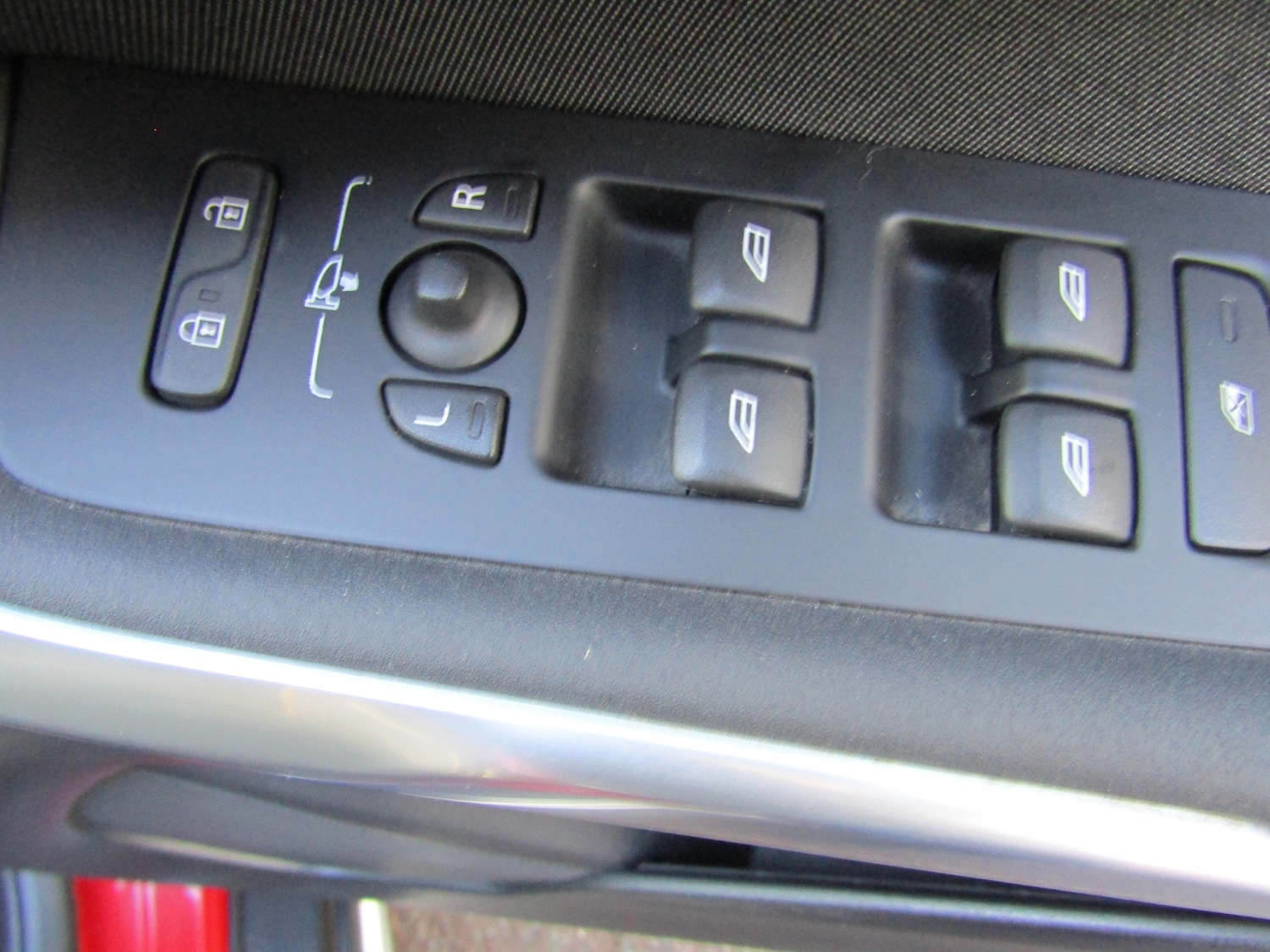 Used Volvo V40 2014 for sale - 77198095: Photo 28